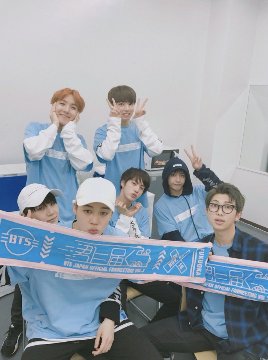 Ninewpd's tweet photo. พร้อมส่ง✨
เสื้อ BTS JAPAN OFFICIAL FANMEETING VOL.3 
มือ 1 ป้ายห้อย 690 บาท หายากน้าา
ขอดูพต.ก่อนได้ค่ะ ไม่แอดไลน์ 

 #ตลาดนัดบังทัน #ตลาดนัดbts #ตลาดนัดBT21 #ตลาดรถไฟบังทัน https://t.co/yzjTPE5IGO