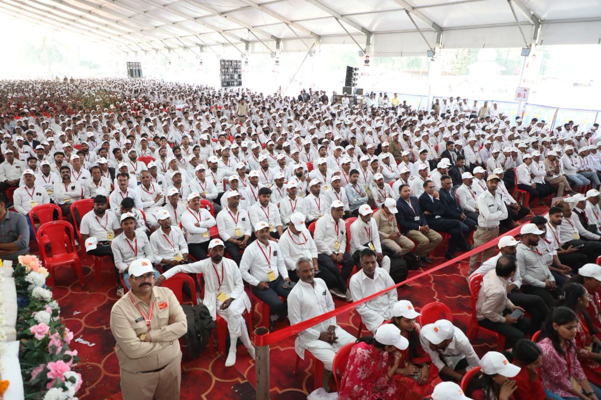 Chief Minister, MP tweet media