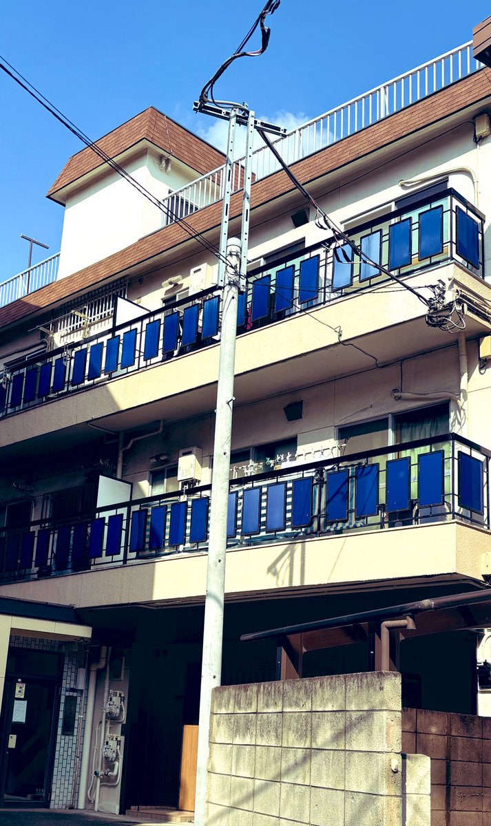 最近気になったカラーアクリル板的なものの使用例を備忘。