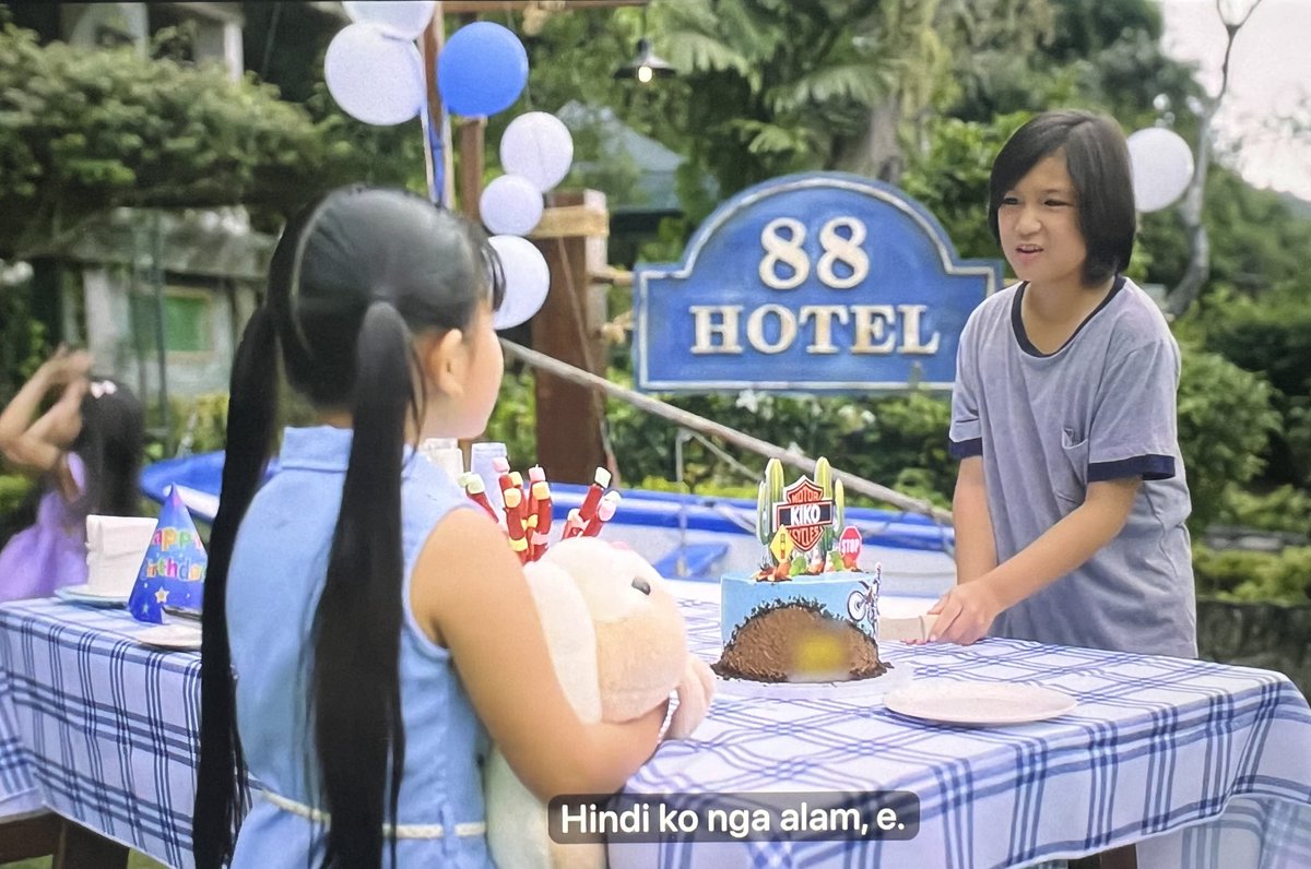 “happy birthday comma kiko!”
“sa tingin mo after this, magiging taping friends pa rin tayo?”

eme. not eme.

KIKOnek WITH JADE
KIKOnek WITH JADE 
KIKOnek WITH JADE