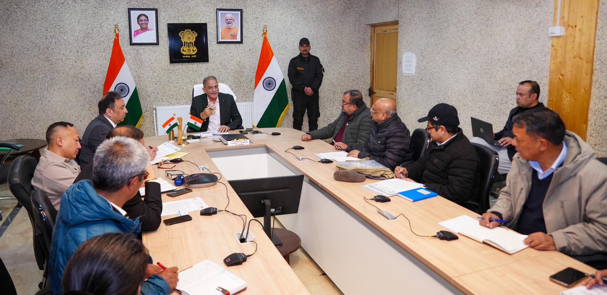 lg_ladakh's tweet image. Lt Governor Shri @KavinderGupta chaired a preparatory meeting in #Leh to review arrangements for the upcoming Sindhu Maha Kumbh in #Ladakh.  

@DIPR_Ladakh
@dio_leh 
@DIPR_Kargil 
@ddnewsladakh