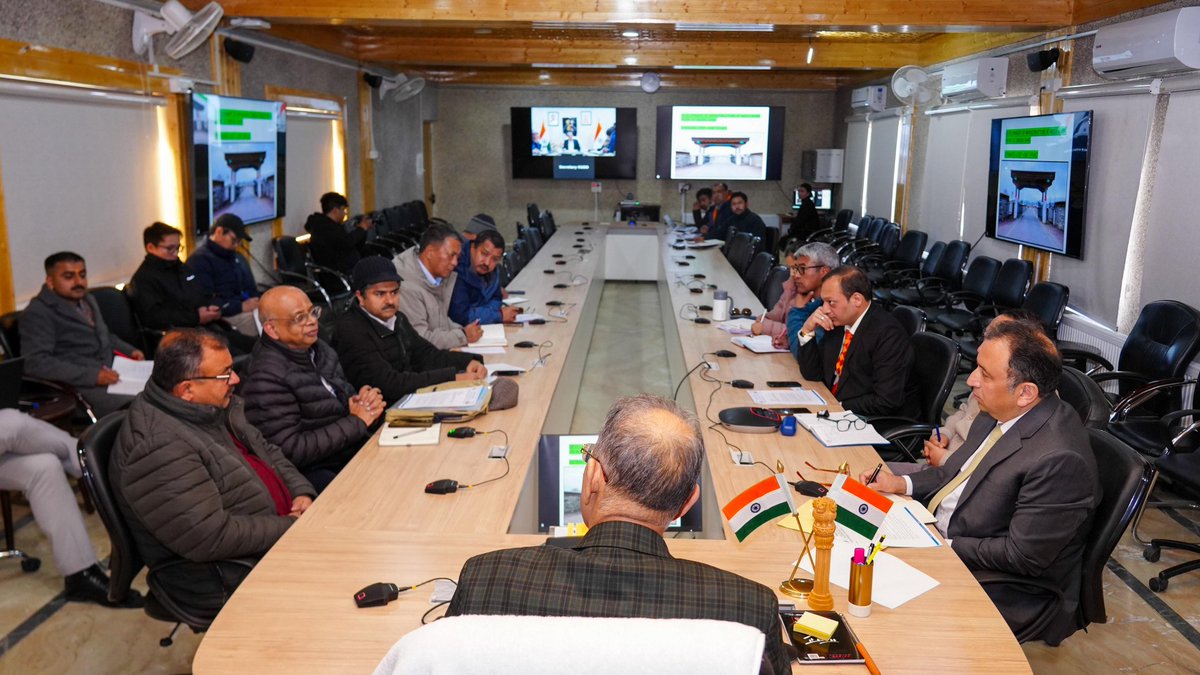 lg_ladakh's tweet image. Lt Governor Shri @KavinderGupta chaired a preparatory meeting in #Leh to review arrangements for the upcoming Sindhu Maha Kumbh in #Ladakh.  

@DIPR_Ladakh
@dio_leh 
@DIPR_Kargil 
@ddnewsladakh