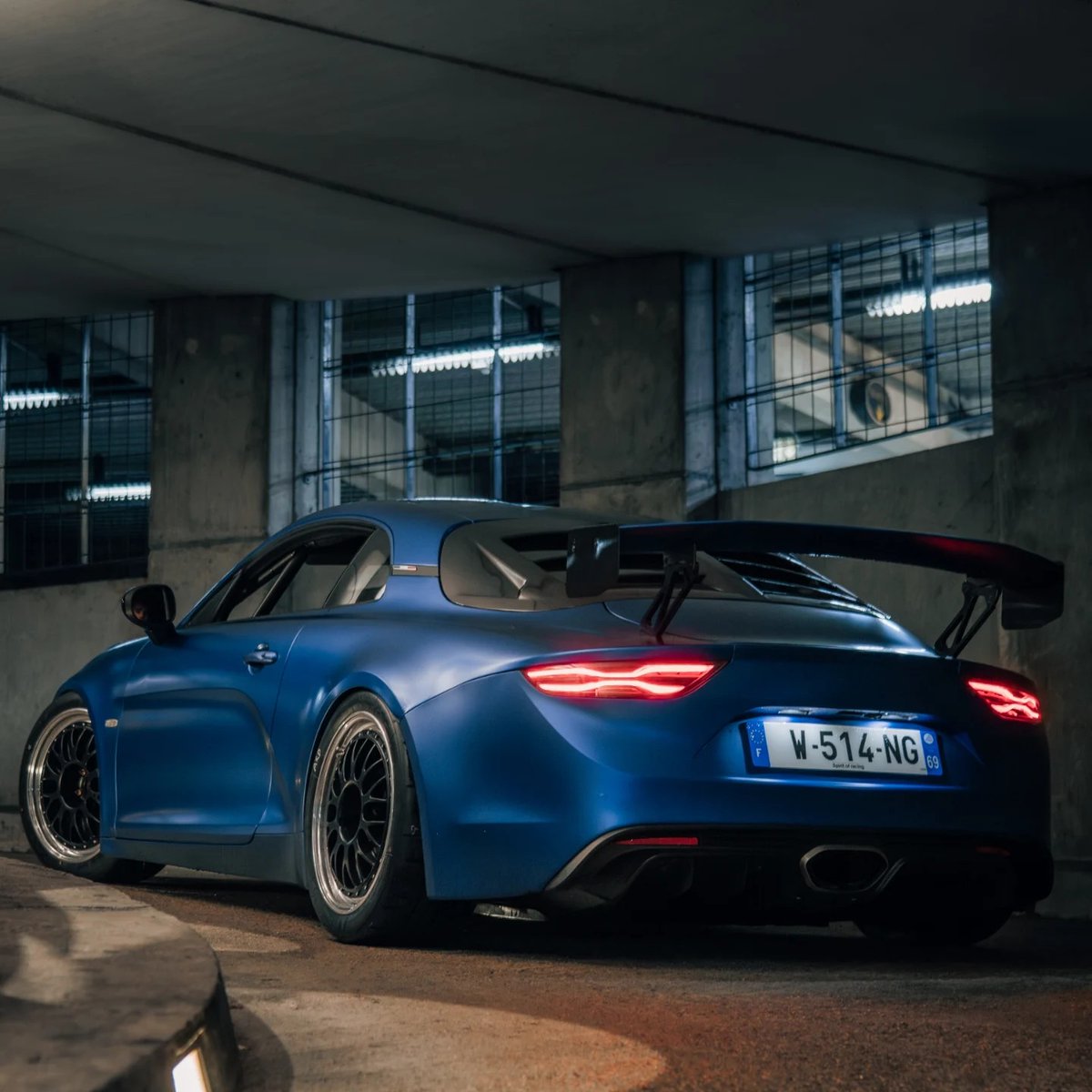 recaroauto's tweet photo. Meet the Alpine Schirmer GT: A 330hp NΓΌrburgring monster (7:10 min) weighing just 1,100kg! πͺοΈTo handle the G-forces, itβs equipped with the RECARO Podiumβthe ultimate carbon shell for track & street. π
πΈ: @spiritof_racing
#RECAROAutomotive #RECAROPodium #AlpineA110 #SchirmerGT https://t.co/ebrzymNhSd