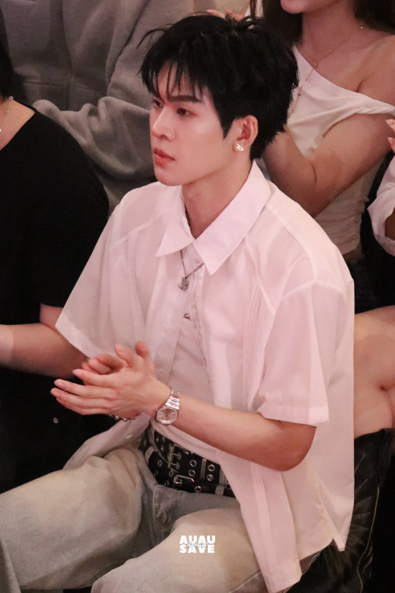 Triple V เก่งมากคับบบ 👏🏻

#VVV_DEBUTSTAGE 
#VVV_TRIPLEV
<a href="/Auautnp/">Auau</a> #auautnp