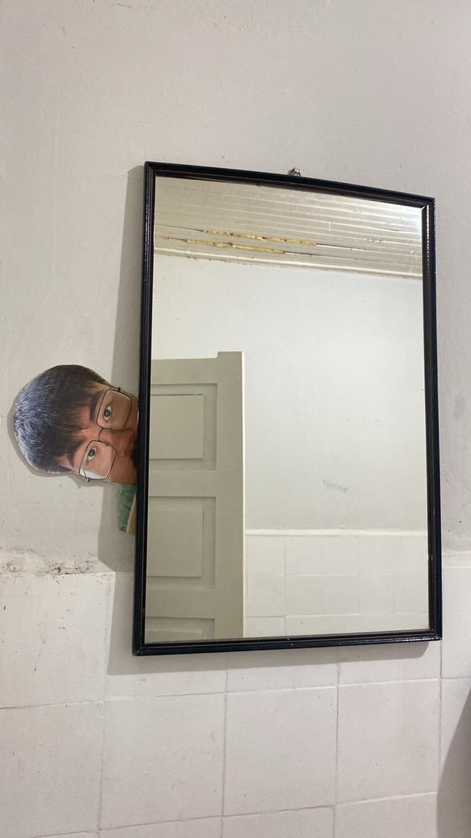 Pessoal do trabalho me imprimiu e me espalhou pelo setor