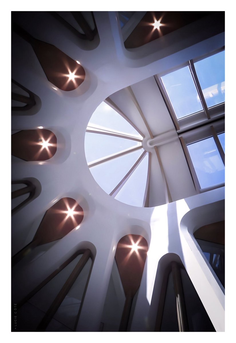 lucote's tweet photo. Les étoiles…
#architecture
#garedeMons https://t.co/hEnhQAUDar