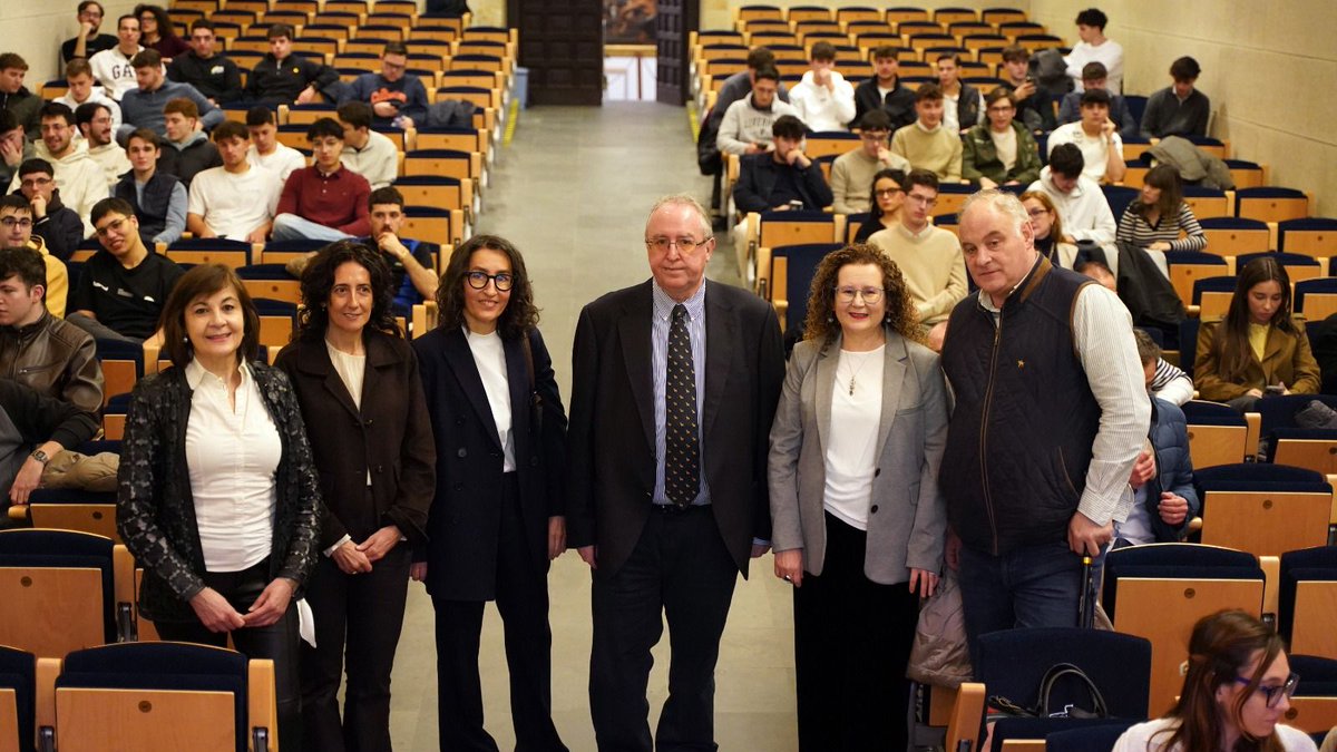 upsa's tweet image. 💻 La Facultad de #Informática ha celebrado hoy la VII Jornada de #Tecnología, #Empresa y #Sociedad con una veintena de empresas del sector 👉 Amplía aquí todos los detalles: upsa.es/actualidad/la-… @informaticaUPSA