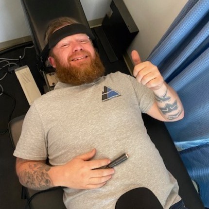 Experience non-invasive back pain solutions with our specialized therapies focused on your health and well-being. Discover relief at our back pain center. 💪 #backpainrelief