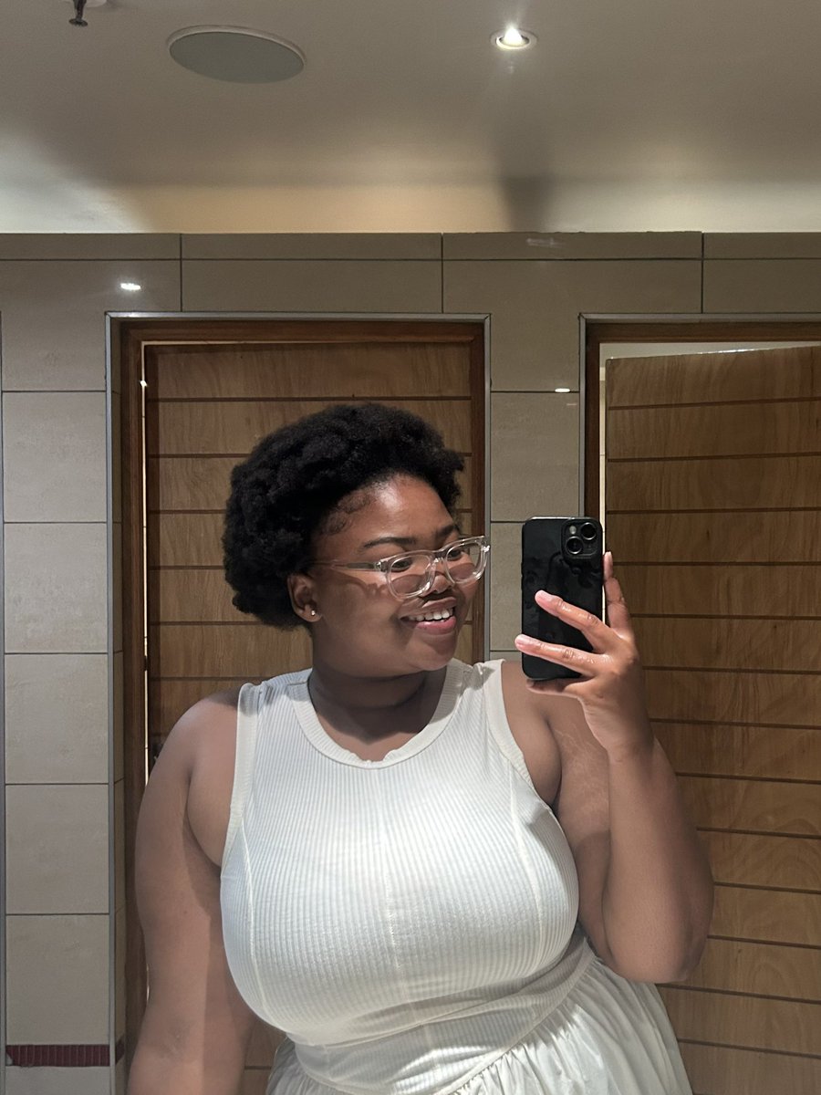 Kitso_February's tweet photo. growing, glowing and twenty sumfin.🥹❤️ https://t.co/DYQ7VmgMRd