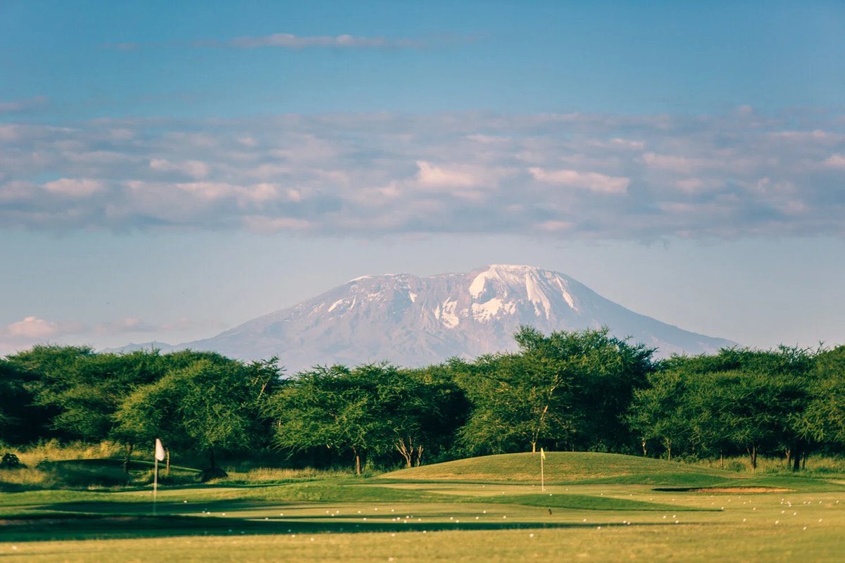 You rarely see a photo of Mt Kilimanjaro from Tanzania”  

Lol, we see the mountain when we wake up, when going to work...even when golfing😒!
Photo: Kiligolf