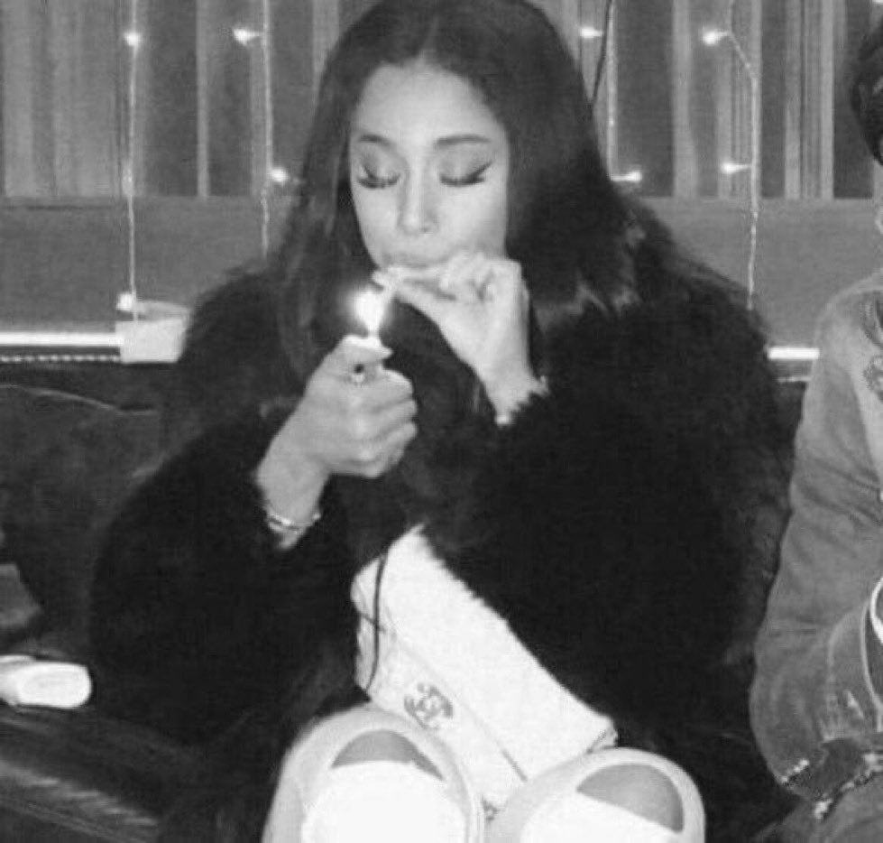 eu gosto de incenso mas eu tb gosto quando a casa fica cheirando a maconha