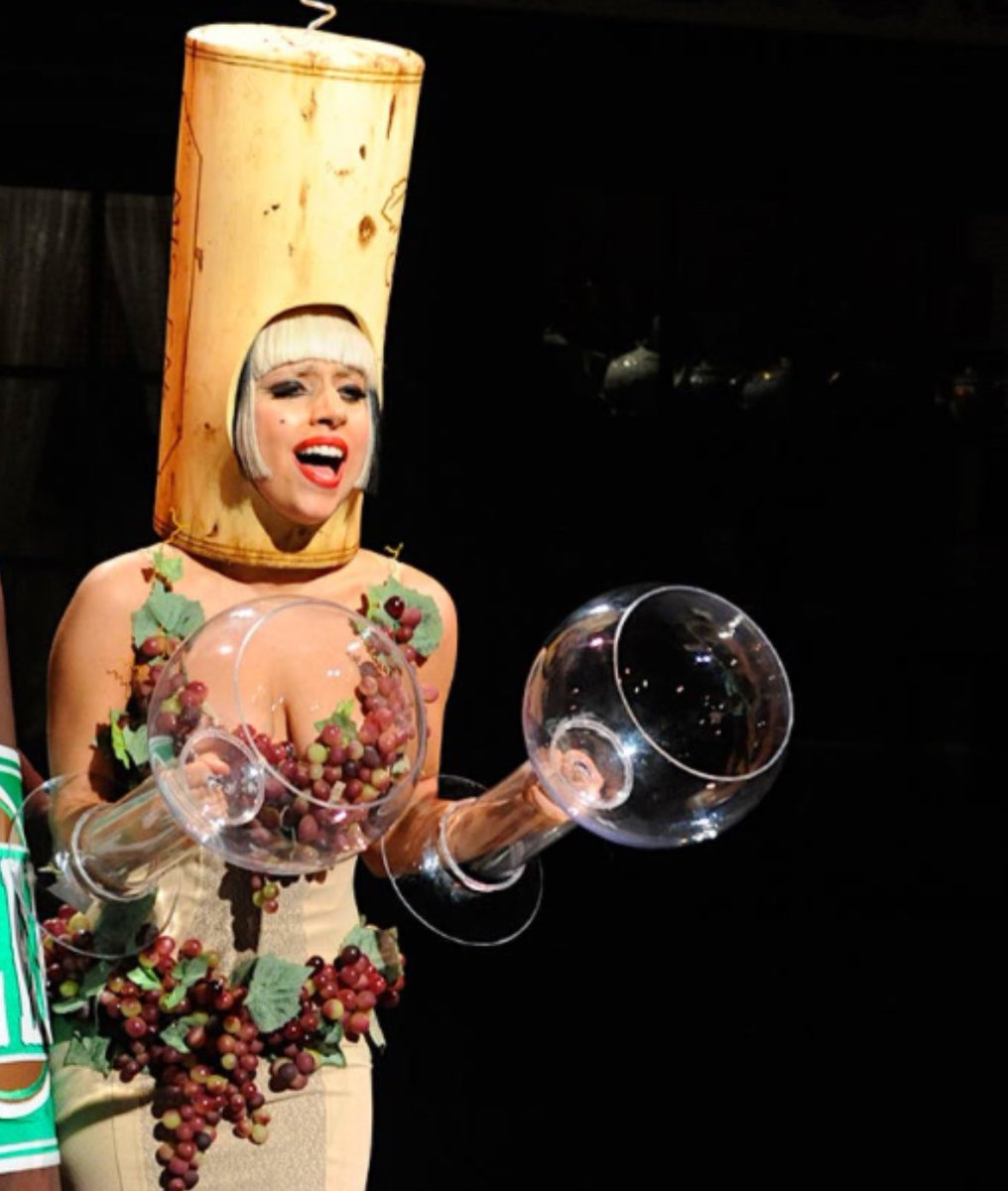 the kinda original experience of having footage of lady gaga dressed as my job 😭