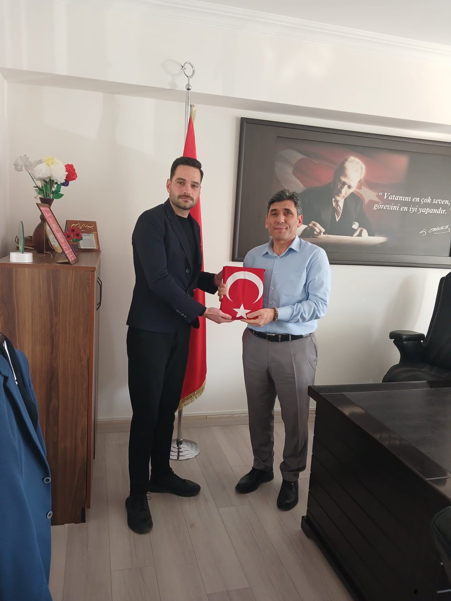 Çivril Ülkü Ocakları Başkanı Ali Aksoy, İlçe Millî Eğitim Müdürümüz Dr. Mehmet Gök’ü makamında ziyaret etti. Müdürümüz Nazik ziyaretleri için kendisine teşekkür etti.

<a href="/DrMehmet_gok20/">Dr. Mehmet GÖK</a> <a href="/emre_caliskan/">Emre Çalışkan</a> <a href="/denizlimem/">Denizli İl Millî Eğitim Müdürlüğü</a> <a href="/tcmeb/">Millî Eğitim Bakanlığı</a>