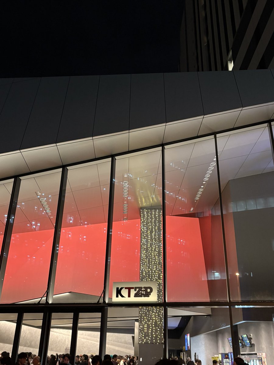 Saigo__O's tweet photo. 本日はひつじのライブへ🐏
音楽自体は変わらず大好きで
ただ、通い始めた頃より空気が変わっていて
ちょっとだけ心が疲れた夜となった https://t.co/h67HfcJiZ3