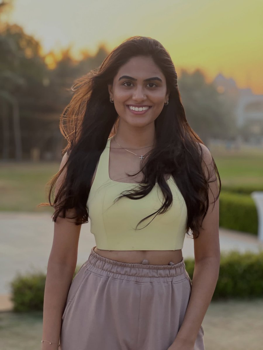 Weekendvibes_'s tweet image. Preetha 💛

#Preetha