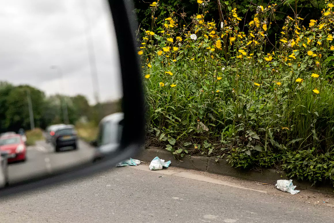 WelshCountry's tweet photo. Litter Found on 99% of Main Roads in Wales

https://t.co/WNsIWdkdcC

#keepwalestidy #driveyourlitterhome #litterpicking #carucymru #springcleancymru https://t.co/IDCaCn6RKX