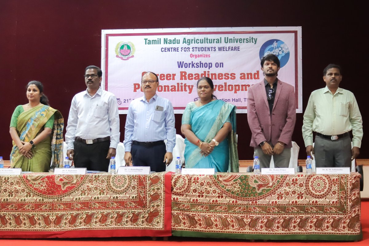 LeadersDesk's tweet image. Successfully conducted a Career Readiness &amp;amp; Personality Development Workshop at TNAU, Coimbatore.

Session handled by Mr. Walter.

Grateful to TNAU and all co-trainers for the opportunity!

#CareerReadiness #TNAU #LeadersDesk