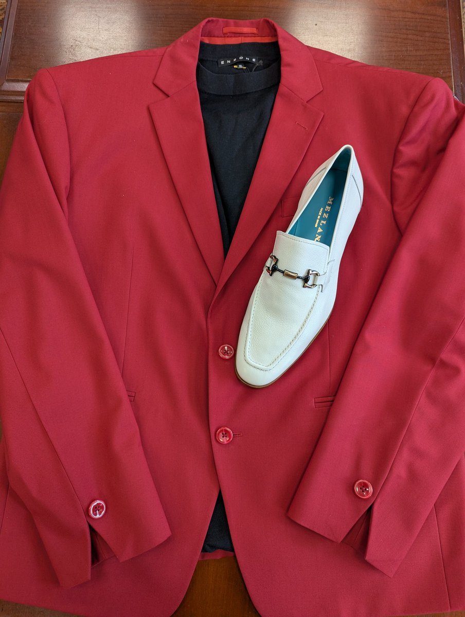 Montajhktailor's tweet image. Turn heads the moment you walk in.
This custom made bold red dinner jacket paired with a sleek black shirt and crisp ivory loafers is made for nights that matter. Confident, sharp, and impossible to ignore. 🔥✨
#dinnerjacket #menswearstyle #dapperlook #statementstyle #modern