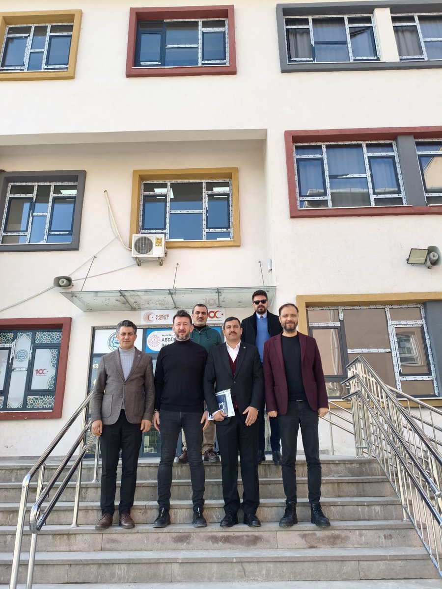 İlçe Temsilcimiz Sayın Zeynel MUTLU ile birlikte İlçemizde bulunan:
📍Abdülhamid Han İmam Hatip Ortaokulu
idarecilerimiz, öğretmenlerimiz ve eğitim çalışanlarımızla bir araya gelerek  sorunlar ile  çözüm önerilerini görüşüp  fikir alışverişinde bulunduk. İlgili okul