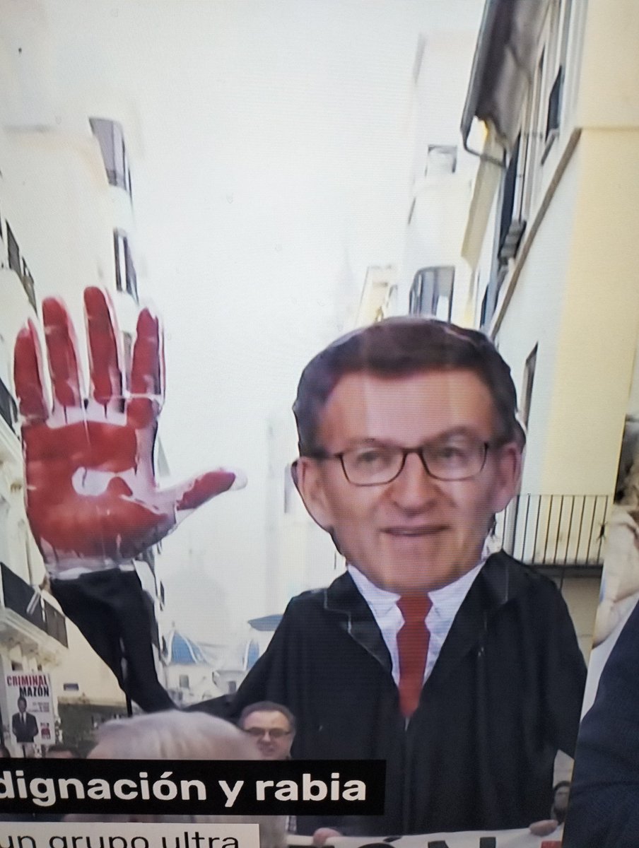 Feijóo con su abrazo a Mazón le convierte en otro sanguinario..