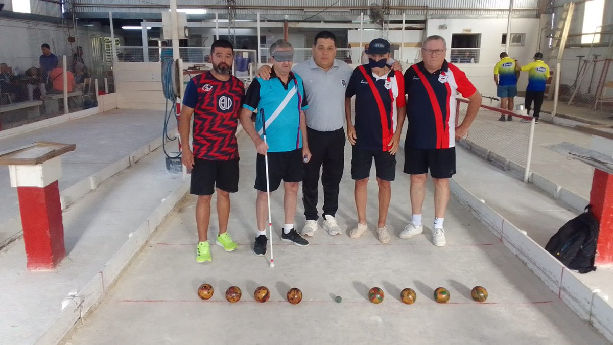 CABochas tweet media