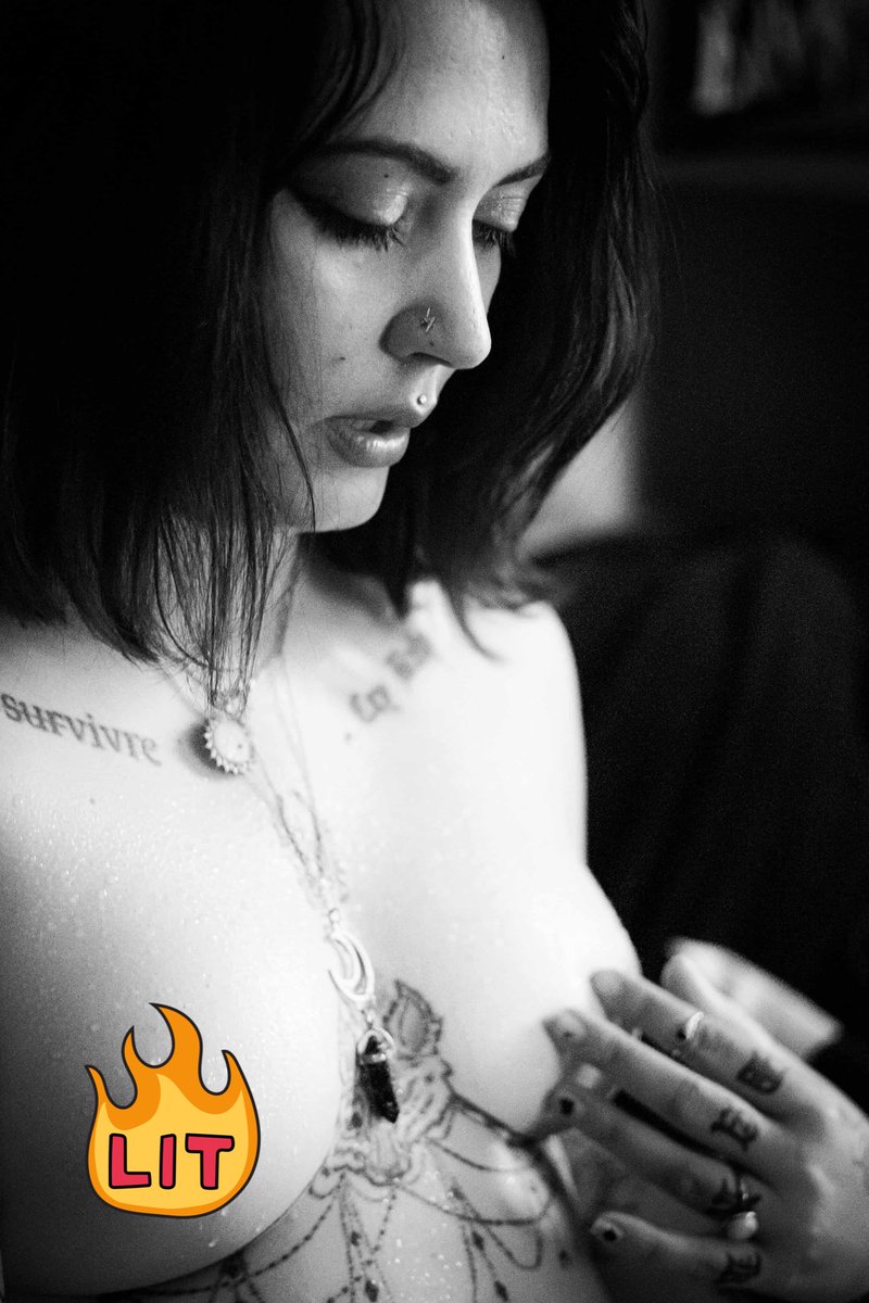 shadeof_luna's tweet photo. Dernier shooting hot 🔥 https://t.co/ti8acpd6lm