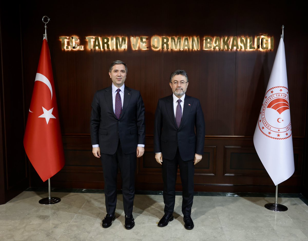 AK Parti Dış İlişkilerden Sorumlu Genel Başkan Yardımcısı Sayın Zafer Sırakaya’yı Bakanlığımızda misafir ettik.

🤝 Nazik ziyaretleri için Kıymetli Başkanımıza teşekkür ediyor, çalışmalarında kolaylıklar diliyorum.