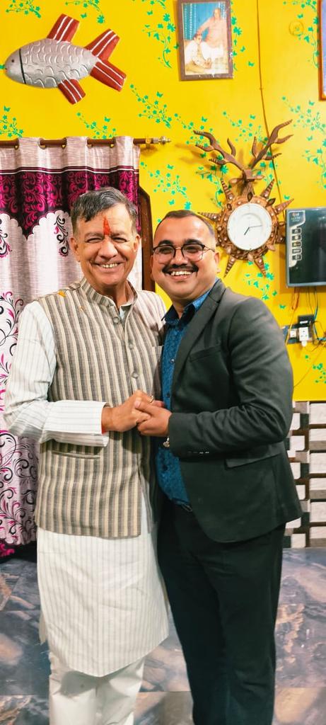 माननीय विधानसभा अध्यक्ष श्री सतीश महाना जी ने मेरे घर प्रतापगढ़ में काफी समय दिया मैं इसके लिए आपका दिल से आभार व्यक्त करता हूं। <a href="/brajeshpathakup/">Brajesh Pathak</a> <a href="/Satishmahanaup/">Satish Mahana</a> <a href="/UPVidhansabha/">UP Vidhansabha</a>