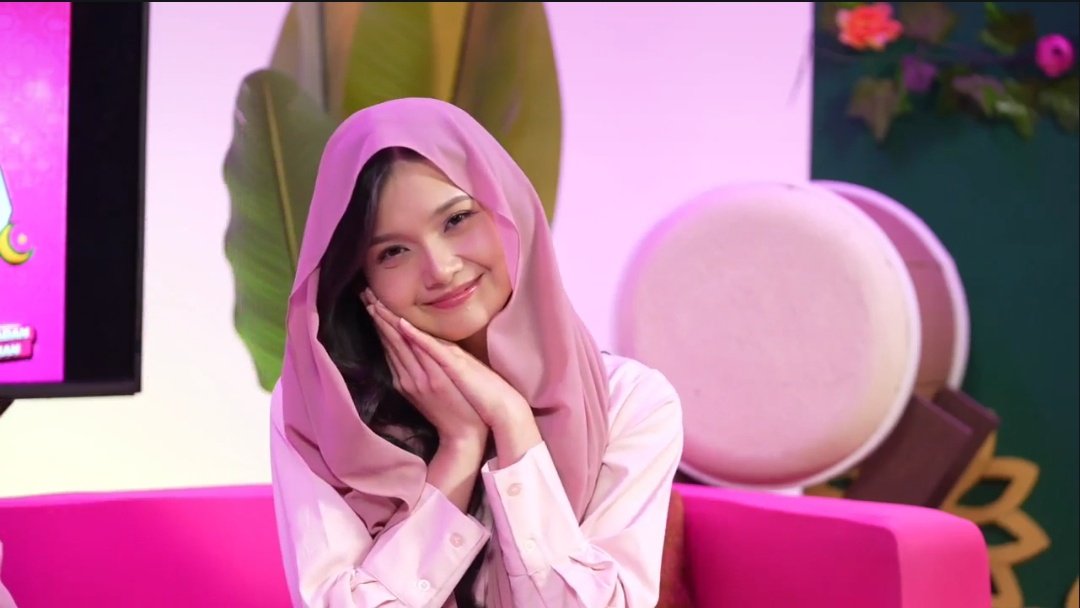 Hallo cantikku <a href="/C_IndahJKT48/">Indah Cahya</a> 🙋
Terima kasih yaa.. Semangat utk kegiatan selanjutnya 🤍 #IndahnyaRamadhan