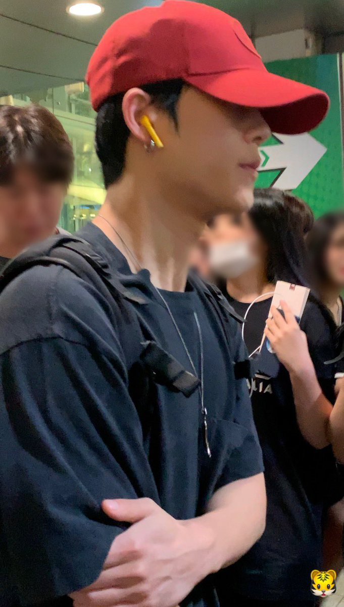 Jo__ohoney's tweet photo. 주헌시💛 https://t.co/6msnbjycfD