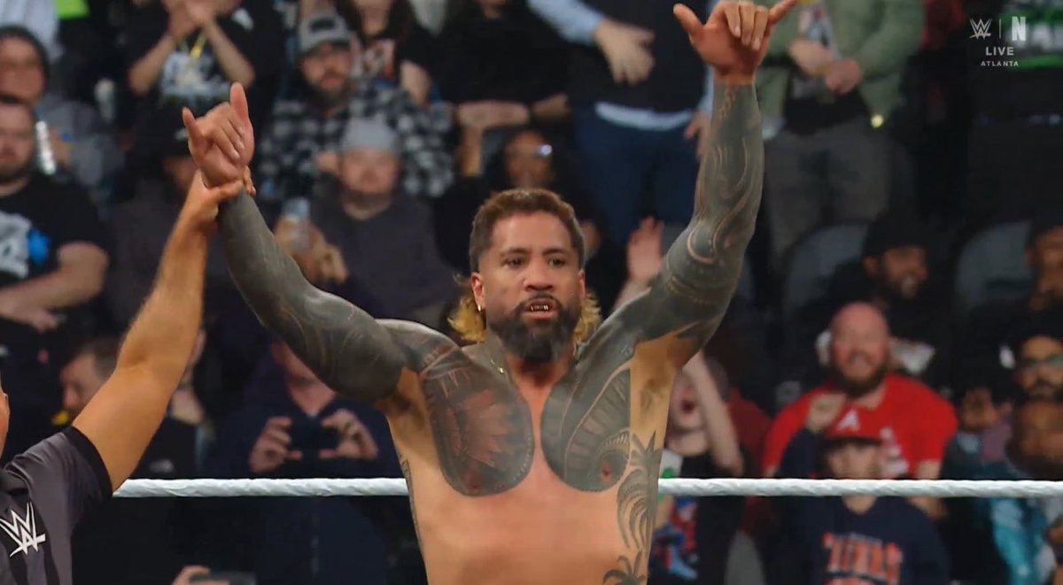 IconicChriss's tweet photo. Be honest… was Jey Uso qualifying the right decision? https://t.co/keNK0Rri6q
