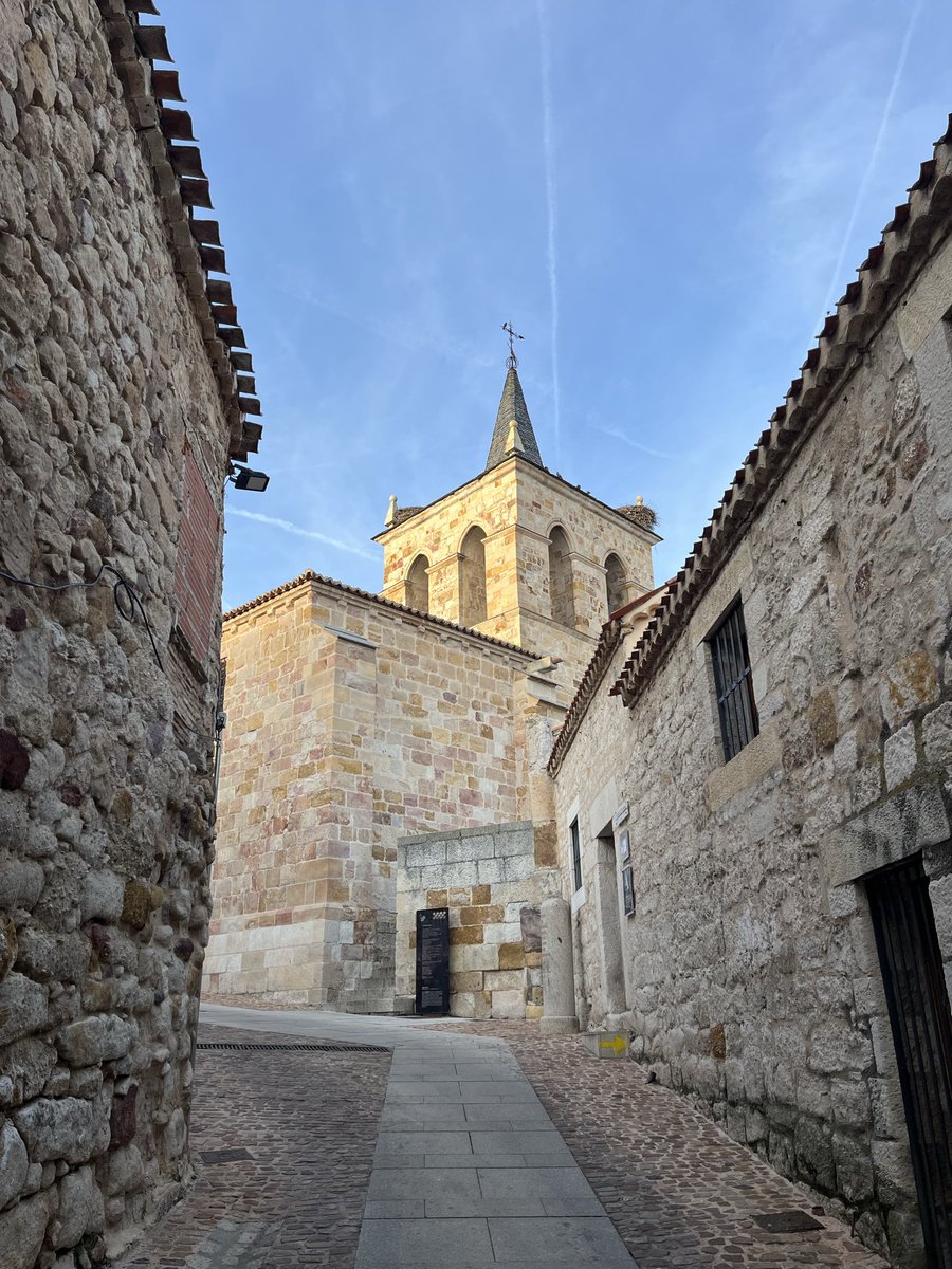 Que tendrá Zamora cuando llegan estos días…