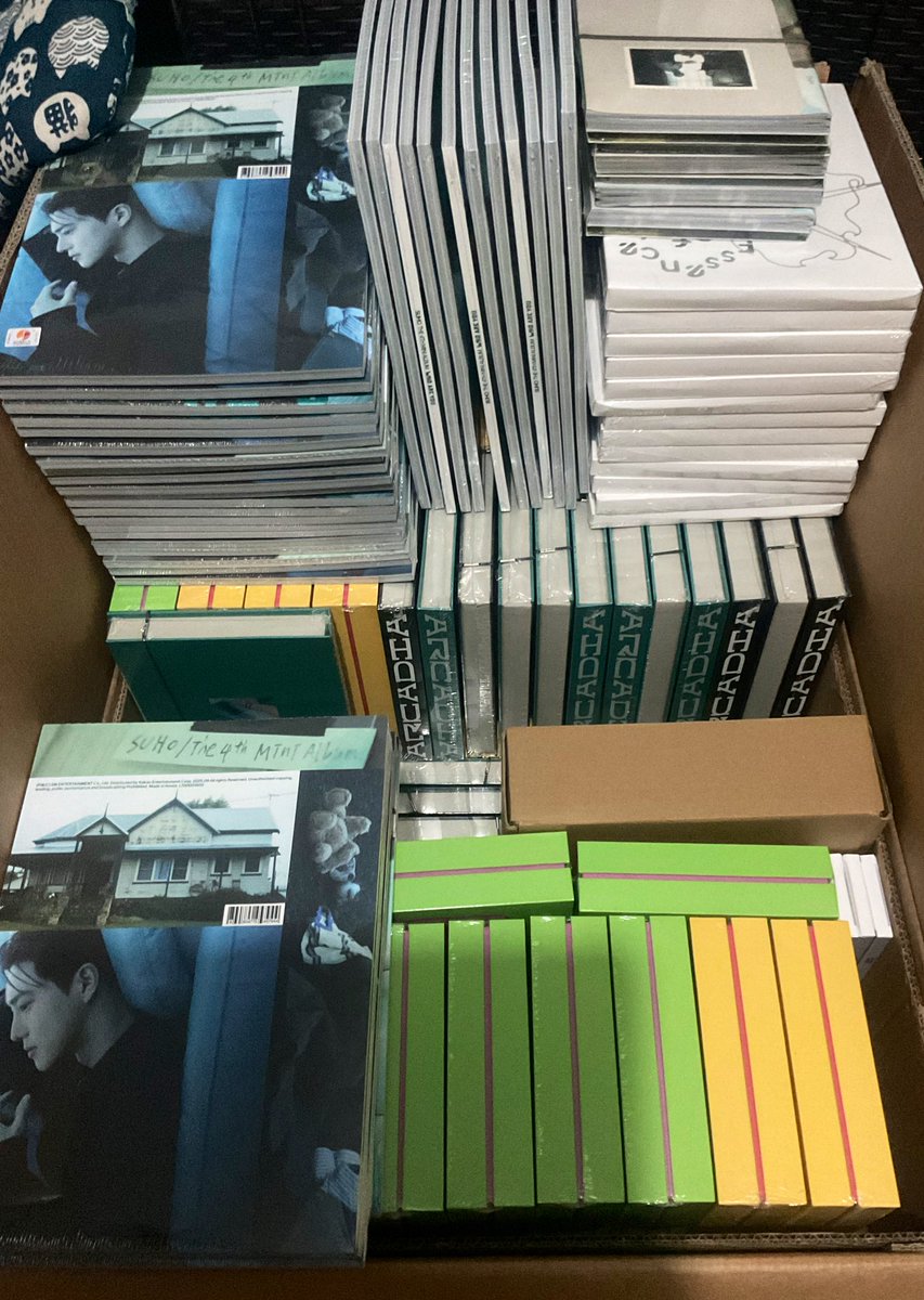 LLShoppe's tweet photo. [ #LLS_PhGO ] ♡

EXO SEALED Albums

🏷️ ₱150 to ₱290

✓ Baekhyun: Essence (9) | Reverie (4 pcs) - ₱150 each
✓ Kyungsoo Bliss: Sing (8) | Along (7) - ₱290 each
✓ Suho Who Are You: Stranger (15) | Who Are You (25) - ₱250 each
✓ Chen Arcadia: On Black (11) | Off Green (15) - ₱250 each 

• DOP: ₱100 PAYO/item after OC; Remaining Balance after 7 days. Can PAYO as well
• All on-hand in PH

🛒 DM to order: Album version or name x quantity 

# wts lfb ph sealed albums arcadia bliss sing along kyungsoo baekhyun reverie suho who are you stranger