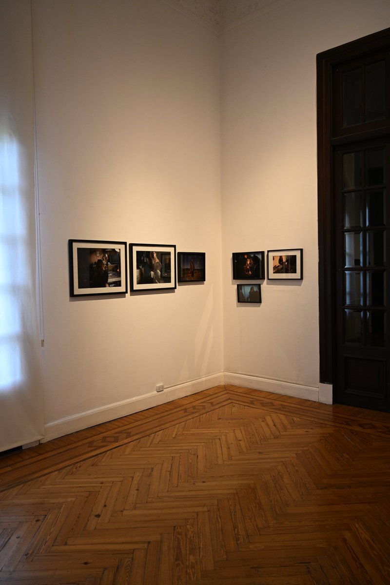 🔸 NATALIA COLAZO | 𝘓𝘢 𝘷𝘰𝘻 𝘥𝘦𝘭 𝘦𝘴𝘱í𝘳𝘪𝘵𝘶: 𝘓𝘢 𝘷𝘪𝘥𝘢 𝘥𝘦 𝘑𝘶𝘢𝘯𝘢

📸 La muestra 𝗿𝗲𝘁𝗿𝗮𝘁𝗮 𝗮 𝗝𝘂𝗮𝗻𝗮 𝗠𝗮𝗻𝘂𝗲𝗹𝗮 𝗟ó𝗽𝗲𝘇 y 𝗿𝗲𝘀𝗶𝗴𝗻𝗶𝗳𝗶𝗰𝗮 𝗹𝗮 𝗺𝗲𝗺𝗼𝗿𝗶𝗮 𝘃𝗶𝘃𝗮 𝗱𝗲 𝘀𝘂 𝗽𝘂𝗲𝗯𝗹𝗼.