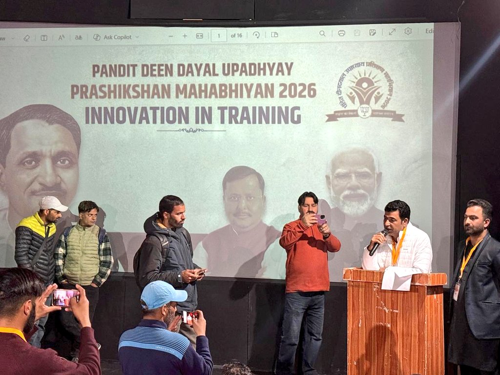 manwarkhankmr's tweet photo. PDDPM Workshop at #Shopian 
@narendramodi @AmitShah @NitinNabin @blsanthosh @tarunchughbjp @AshokKoul59 @Sunil_SharmaBJP https://t.co/XLOI5LB5Cq