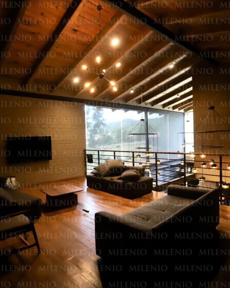 🚨Aquí pasó sus últimos momentos El Mencho.

Entre el lujo y la clandestinidad terminó la historia de Nemesio Oseguera Cervantes, uno de los delincuentes 💥 más buscados del mundo.

Sus últimos días habrían transcurrido en esta residencia dentro del fraccionamiento Tapalpa