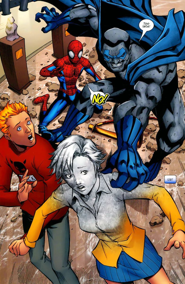 Tombstonebest's tweet photo. Marvel Adventures Spider-Man #29
美術館に乱入したグレー・ガーゴイルに対し、フラッシュ・トンプソンがリズの前でいいところを見せようと無謀にも攻撃を仕���けた結果、逆にガーゴイルを激怒させ、そばで彼を止めようとしていたリズ・アランが石にされてしまいました。 https://t.co/HmfKb6uIYh