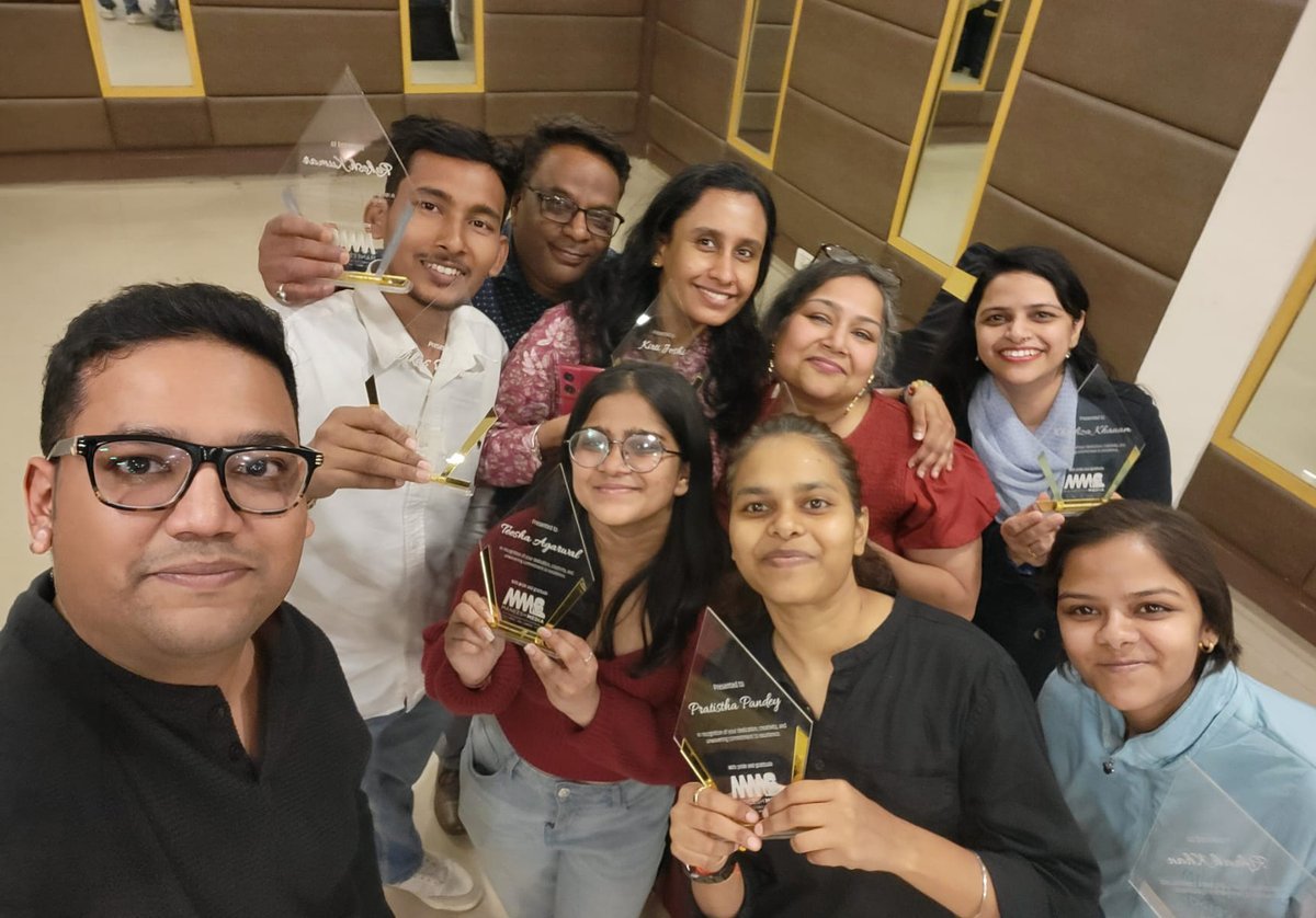 ManeeshMedia's tweet photo. All work and all play makes a successful and happy team!
We at Maneesh Media know how to work hard and then party even harder. The office dinner was a blast and the team got its own awards...

#Maneeshmedia #Jewelsofindia #celebration #TeamWork #TeamSuccess https://t.co/HVNOHcv6Vw