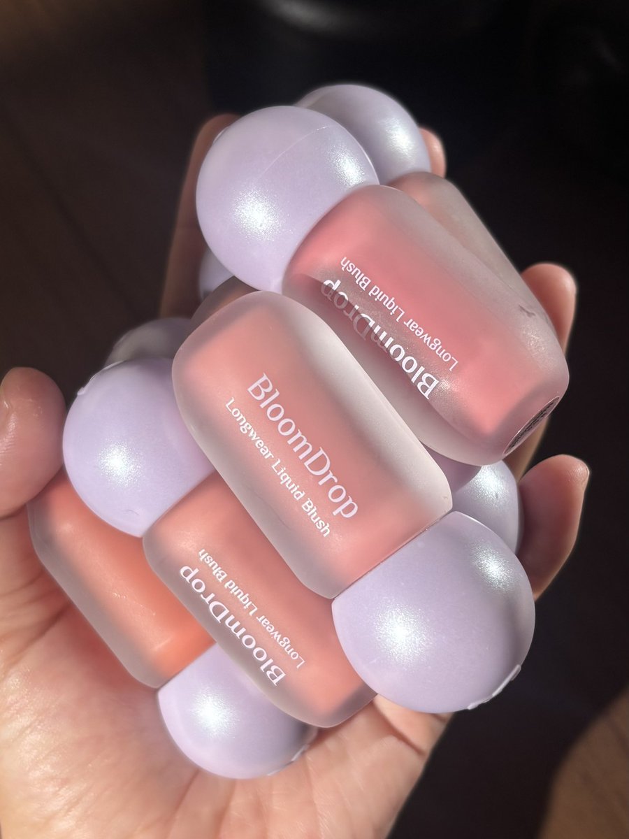 bulbulkun's tweet photo. GIVEAWAY!!!

MOP BloomDrop Liquid Blush buat 2 orang pemenang beruntung~✌️ 

• Follow Aku + @mopbeauty 
• RT + Like Tweet ini
• RT + Like tweet di bawah
• Reply alasan kenapa pengen banget punya BloomDrop + tag 3 temen!🫶

Good luck!🥰❤️ https://t.co/aH6MWo0VpV