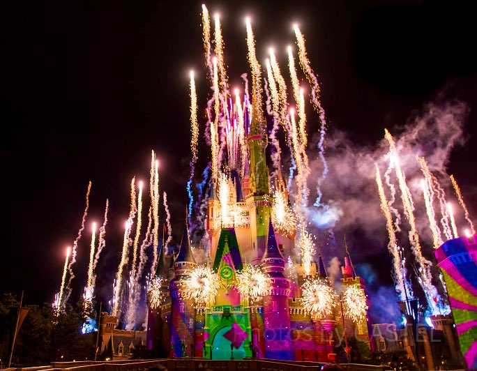 spring_dis2's tweet photo. 東京ディズニーランド夜のキャッスルショー「Reach for the Stars」が9月14日に公演終了

「ワンス・アポン・ア・タイム」が圧倒的に好きだったので､奇跡的に復活なんてしないかな
#TDR #TDL https://t.co/gM16LFTDbU