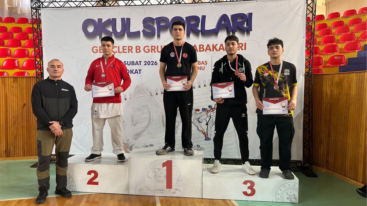 Okulumuz 10 /İ öğrencisi ;
İbrahim Samet SEFA
21–22 Şubat 2026 tarihlerinde Tokat ilinde GSB Okul Sporları Türkiye Bölgeler Karate Şampiyonası’nda +76 kg kategorisinde Altın Madalya kazanmıştır.
Öğrencimizi üstün performans ve disiplinli çalışmasından dolayı tebrik ederiz 👏🥇