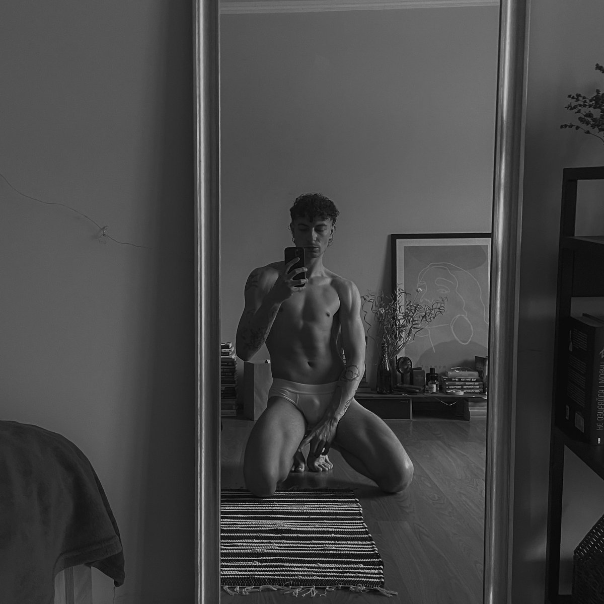 Вінстон карамелька tweet media