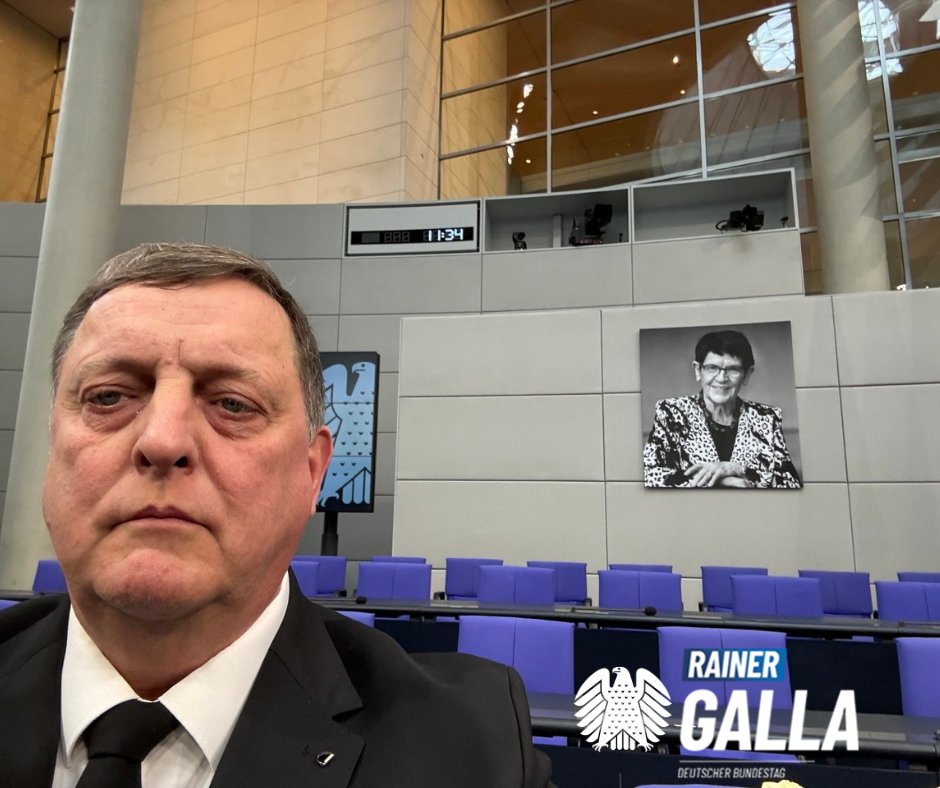 Rainer #Galla, MdB #AfD: Heute haben wir im #Bundestag im Rahmen des Staatsakts Abschied von Rita #Süssmuth genommen – einer Frau, die das Amt der #Bundestagspräsidentin mit unbestreitbarem Rückgrat und Würde ausgefüllt hat. 

postly.app/4OhJ