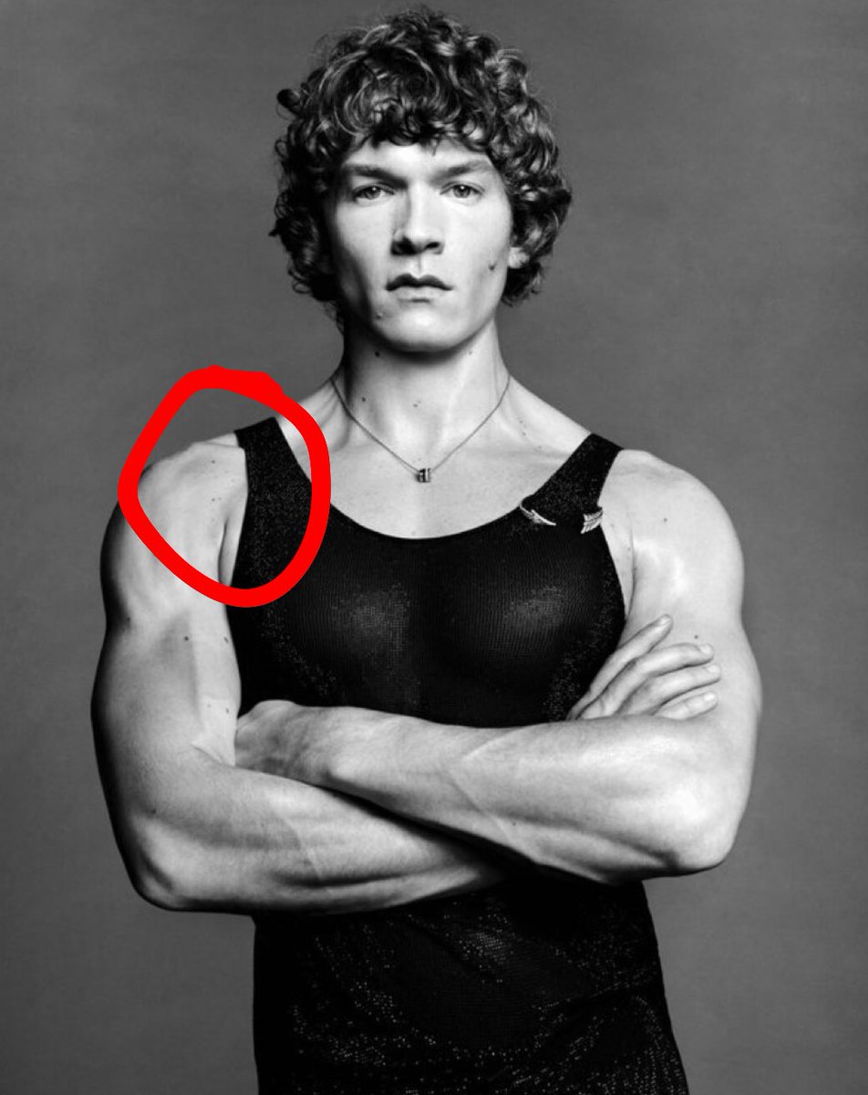 apadeva's tweet photo. red circle my home #MovingIn https://t.co/pHyzDQSKFV