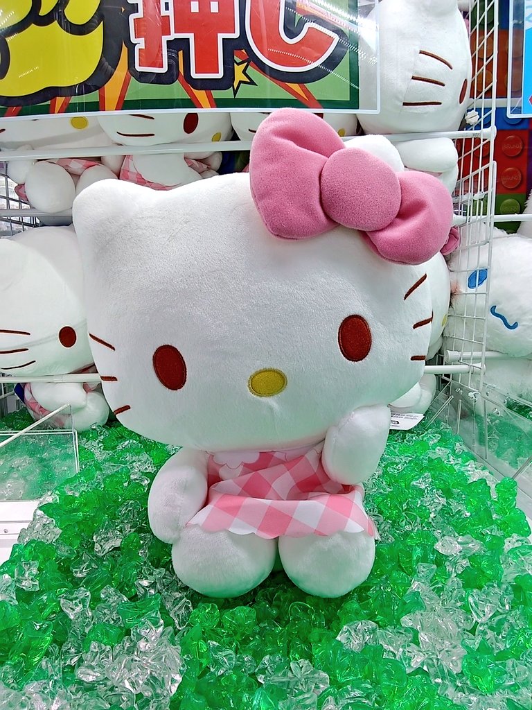 🎀アミューズメントコーナー新景品情報🎀 ハローキティLLぬいぐるみ