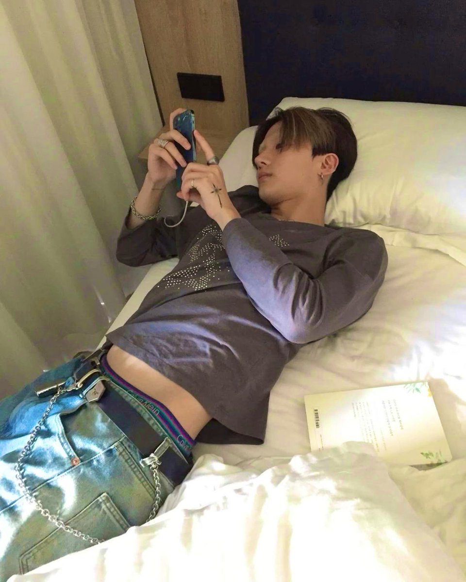 Hottest                              prettiest 
rapper TOP                      idol BOTTOM