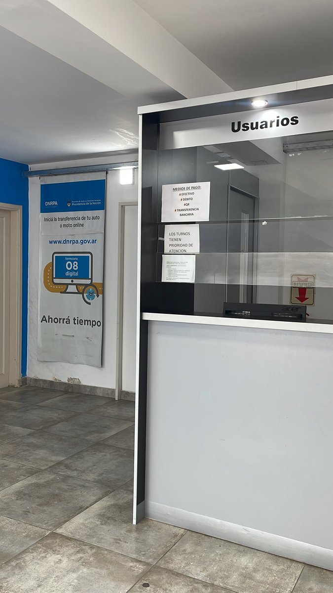 Cada vez que vengo a este lugar más deseo que lo cierren y se hagan todos los trámites y transferencias online. Es pésima la atención, te hacen perder el tiempo, te cobran por todo. <a href="/PatoVasquezOk/">Pato Vásquez</a> <a href="/fedesturze/">Fede Sturzenegger</a>