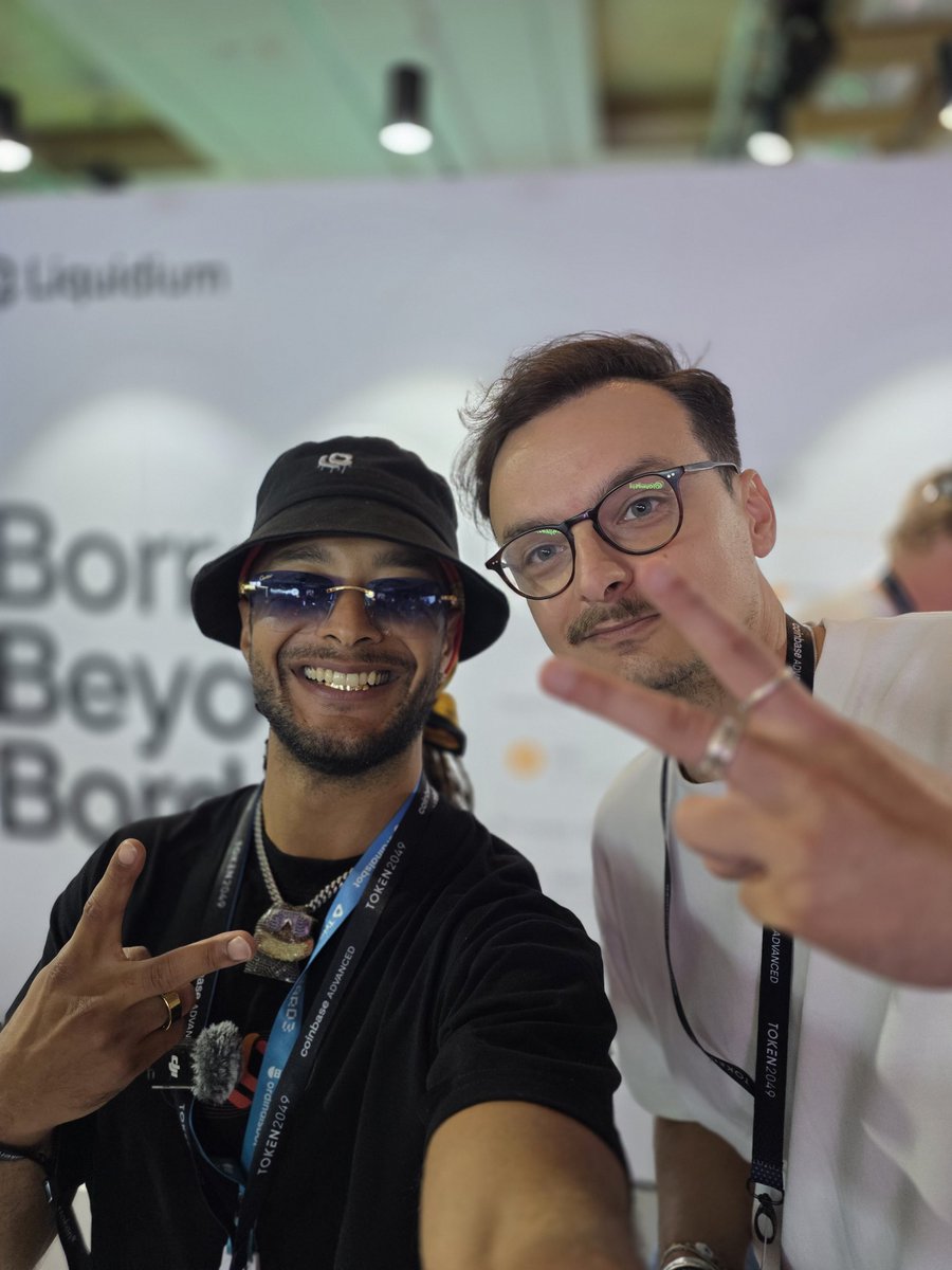 James (Posted) 🛸 tweet media