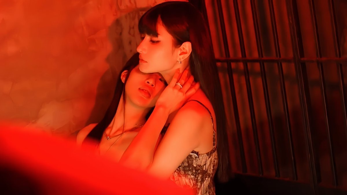 ClairebellTrend's tweet photo. WHAT THE FUCKCKKDKKD WHAT THE ACTUAL FUCKKKK!?!?!!!!????!??? HELLLOOOOOOOOO!??!???!!????? 

#BleJie #เบิ้ลจี่ #mable_siriwalee #เมเบิ้ลสิริวลี #pangjiewr #แป้งจี่ปภาวรินท์ https://t.co/1ODJMVeAVu