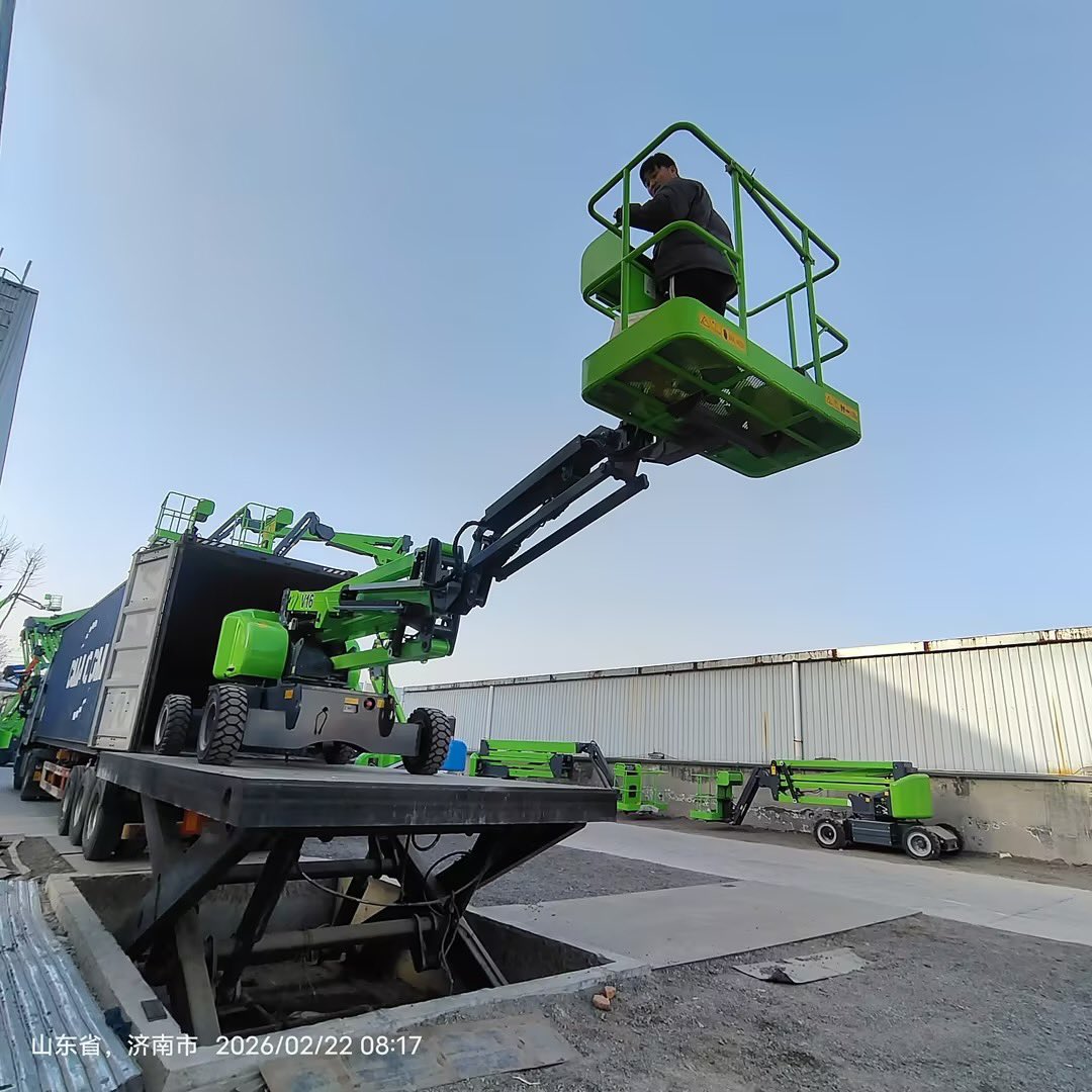 RicJamie2222's tweet image. Built for the elements. ❄️🔥 Rain, sun, or dust—Jovoo articulating booms are sealed and ready for the toughest environments. 🌍 #DurableBuild #GlobalExport